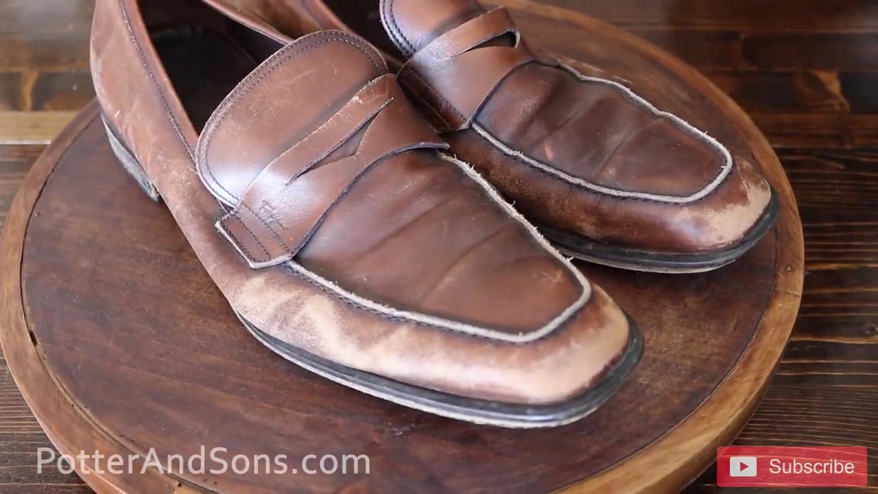 [图]从垃圾到全新的旧鞋修复 [720p] | Ferragamo Loafer Restoration | Total Transformation From Tr