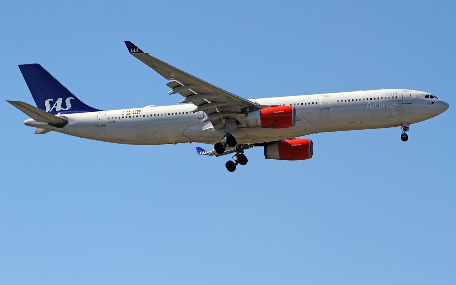 活动  星空联盟 原厂涂装:开箱北欧航空星空联盟涂装空客330-300