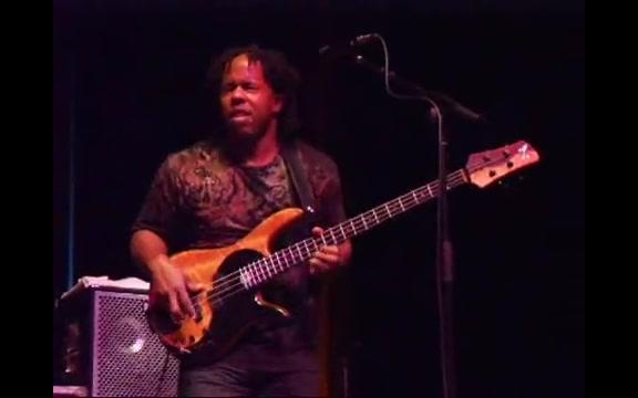 [图]《Me and My Bass Guitar》Victor Wooten, JD Blair