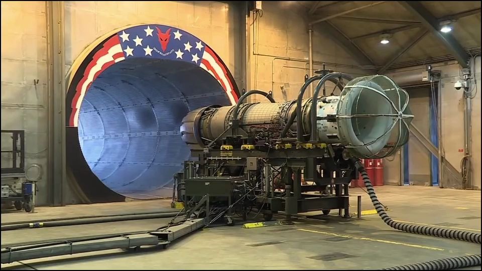 f-16喷气发动机全加力燃烧试验