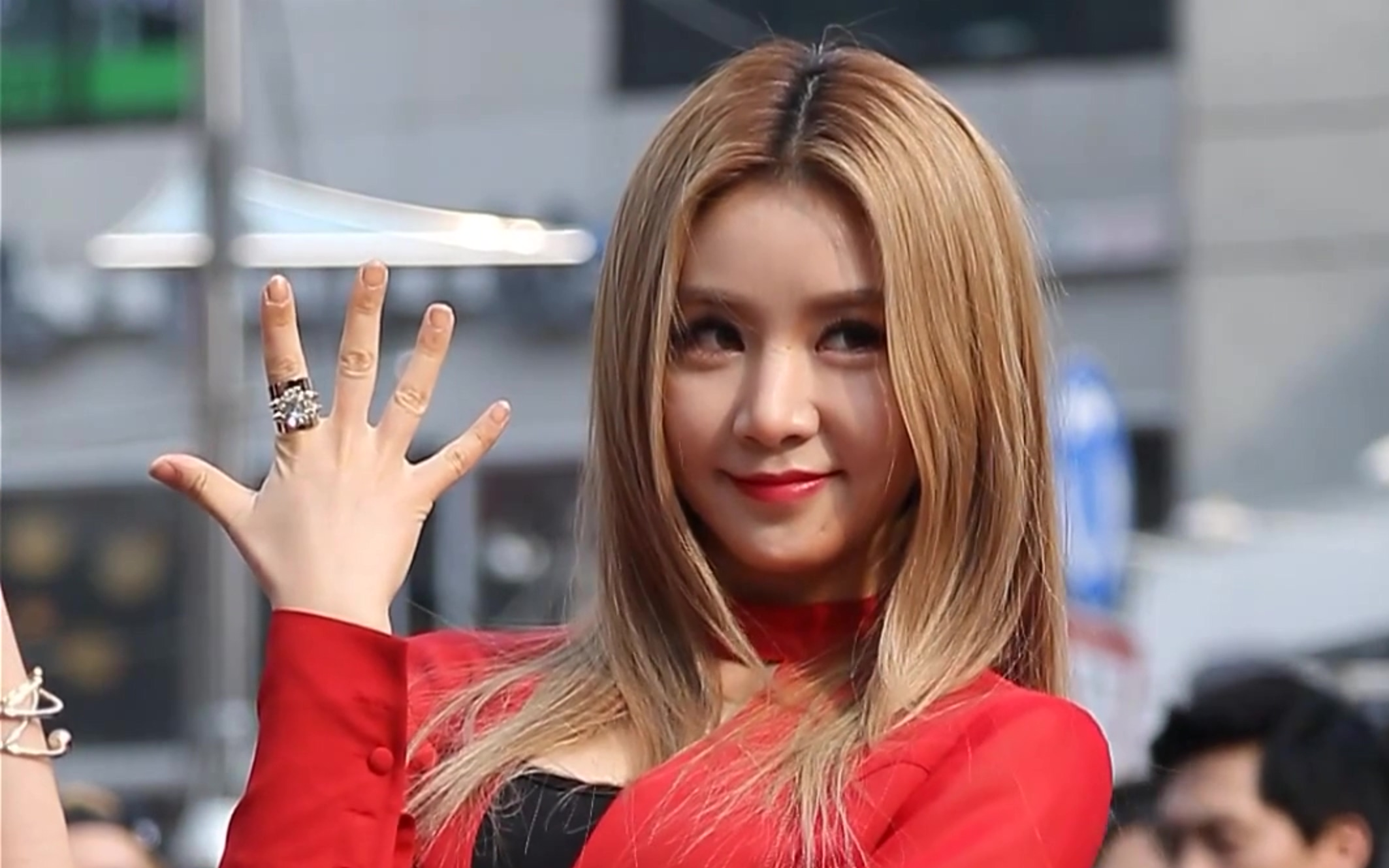 《you are pitiful》- 中国成员曹璐