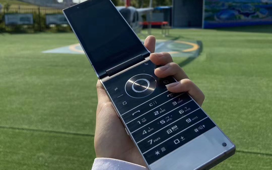 三星w2019高定版发布最新系统