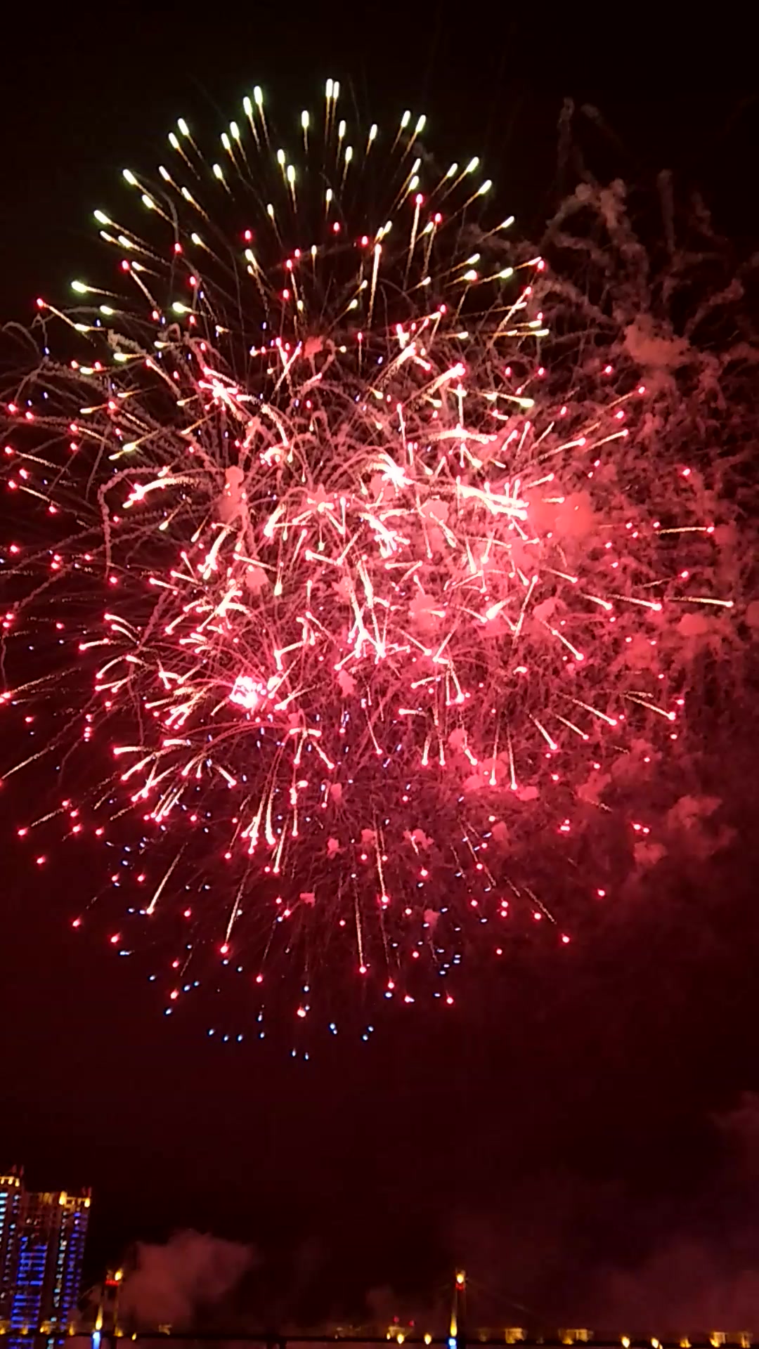 北方冬日的烟花