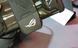 下载视频: 【 COMPUTEX 2018 現場 】ASUS ROG Phone 電競手機展場直擊