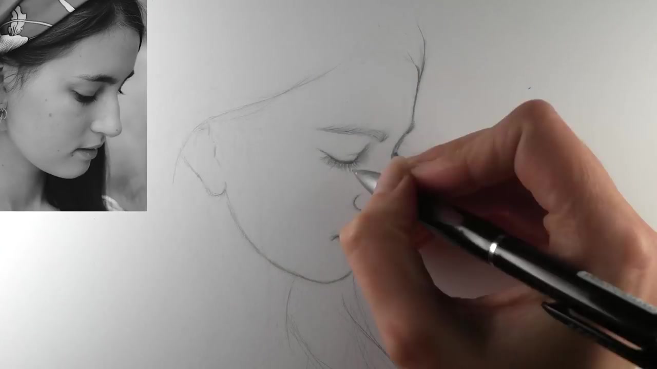速写7分钟教你如何通过照片参考绘制女性侧脸