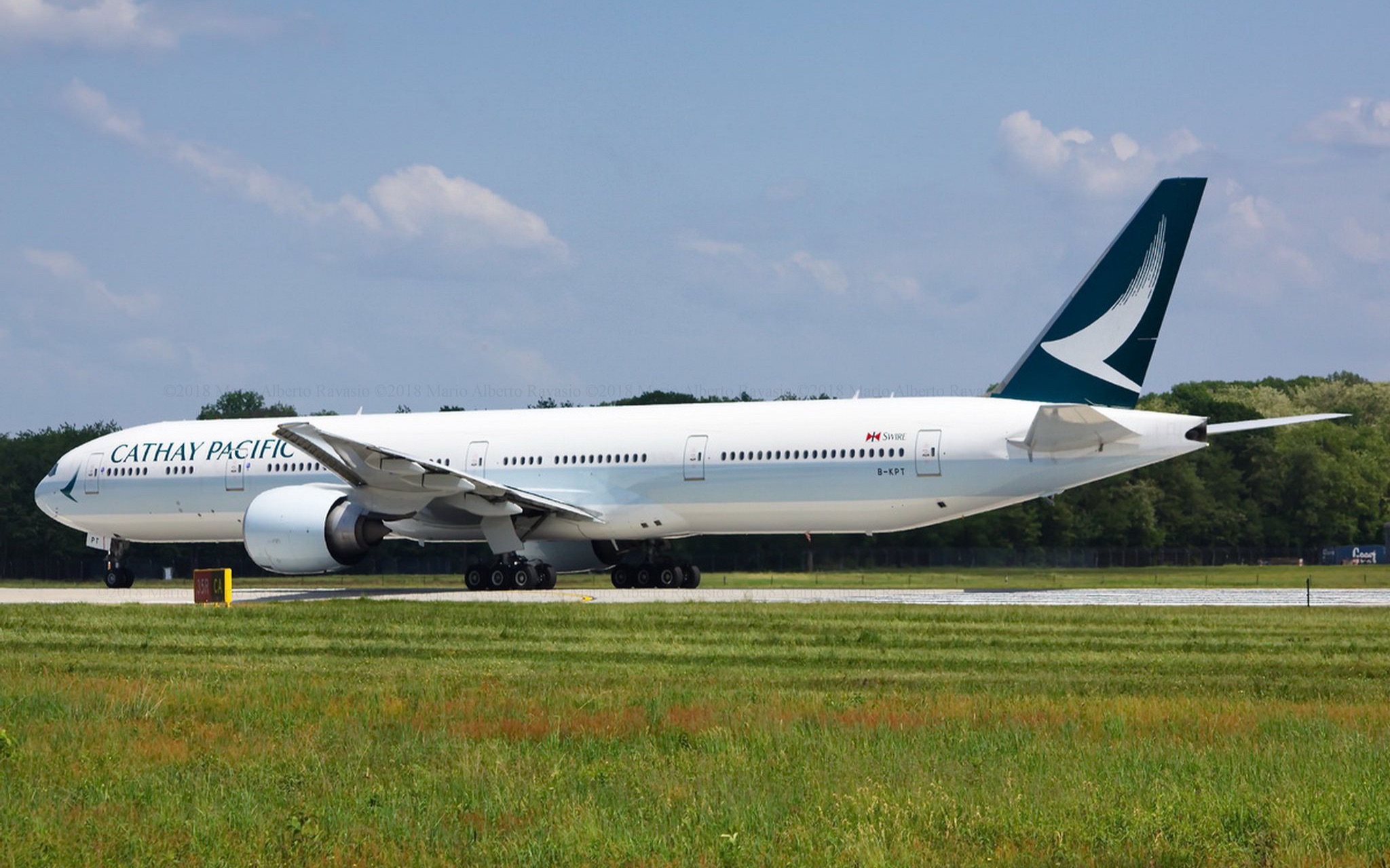 国泰航空cx825多伦多香港波音77w飞行记录