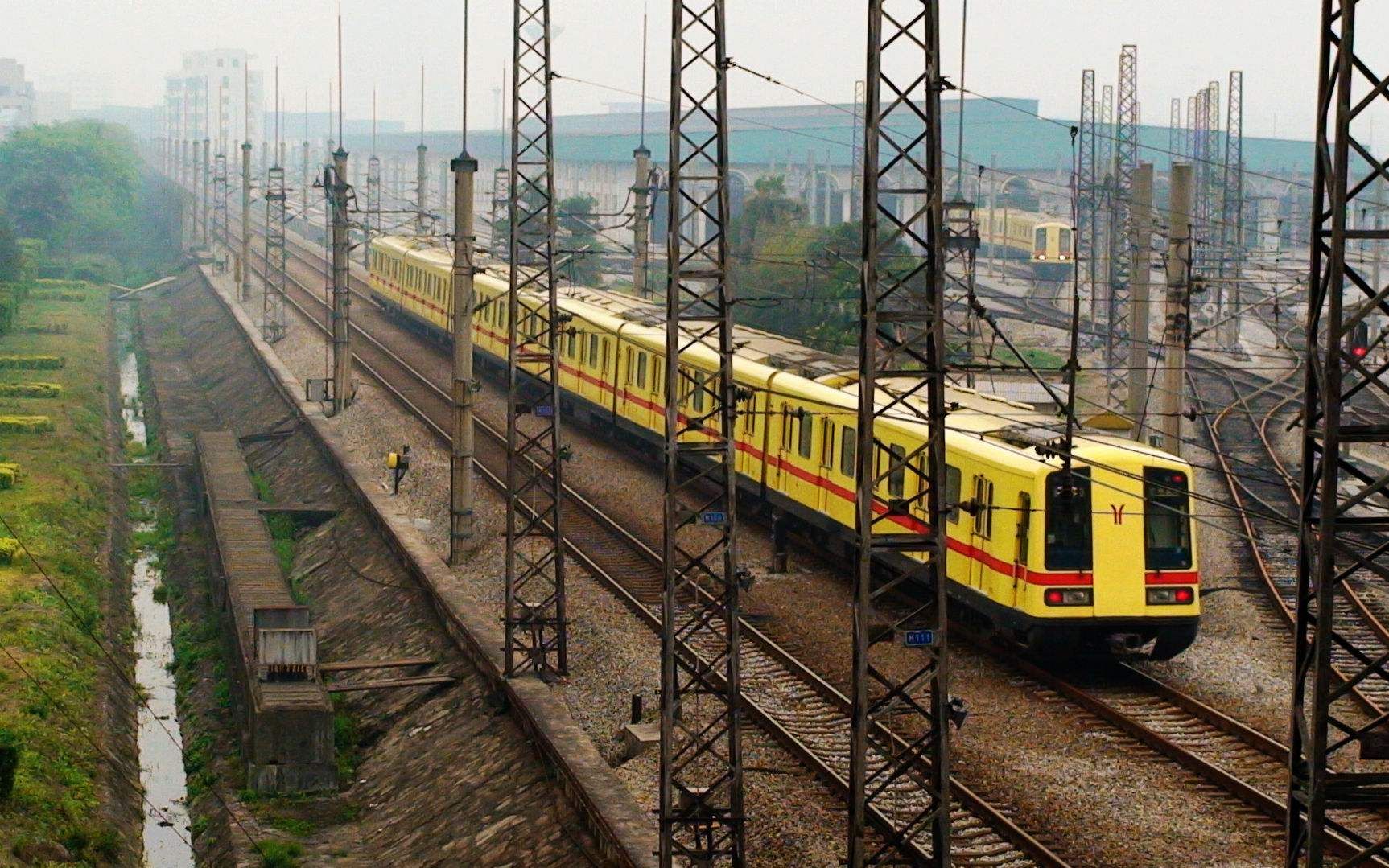 德国原装进口安达西门子大西在花地湾出站 优美动听的旋律[滑稽]