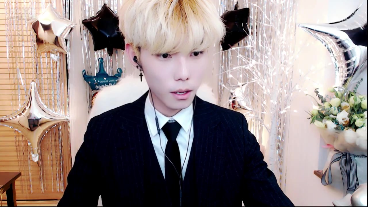 [虎牙李俊] 2018-12-28 二周年庆_哔哩哔哩 (゜-゜)つロ 干杯~-bili