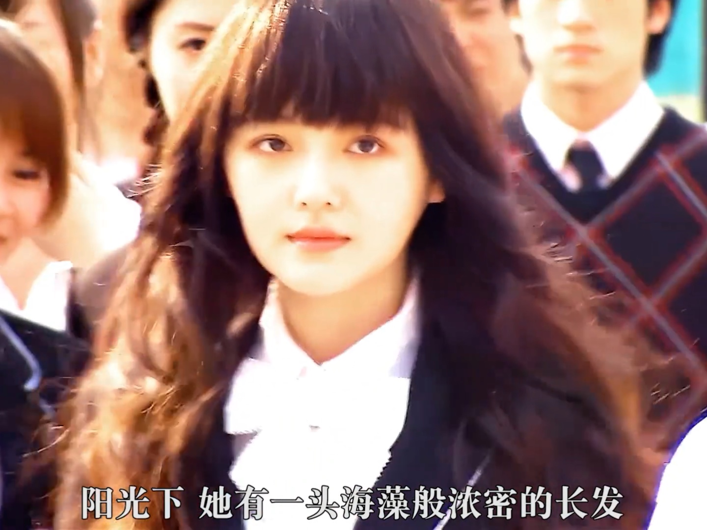 当年很多人吐槽她太老了,现在看简直惊为天人,完全是尹夏沫本沫