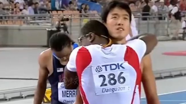 刘翔谈被罗伯斯恶意犯规打手,错失金牌,终生难忘