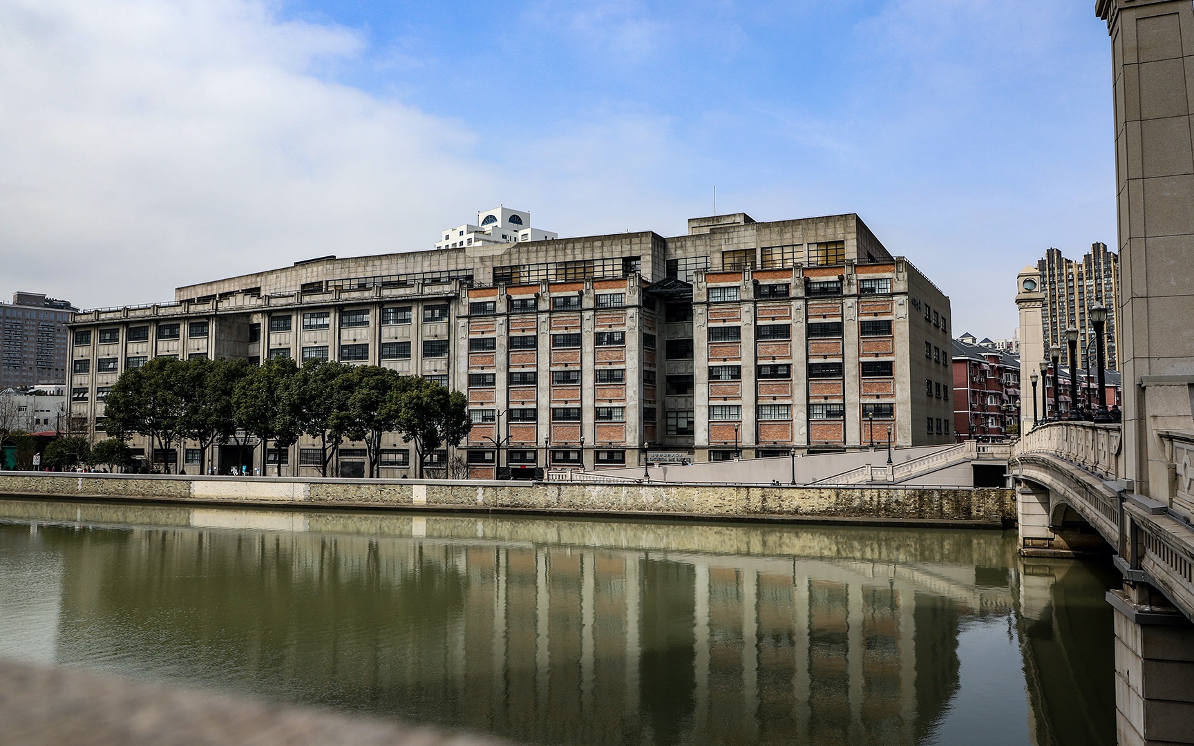 《山河已无恙》苏州河畔四行仓库延时摄影