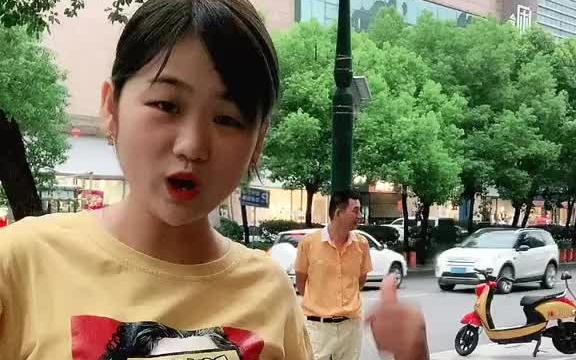 [图]李豁子劝妻，后边的过路大叔，对不住啦