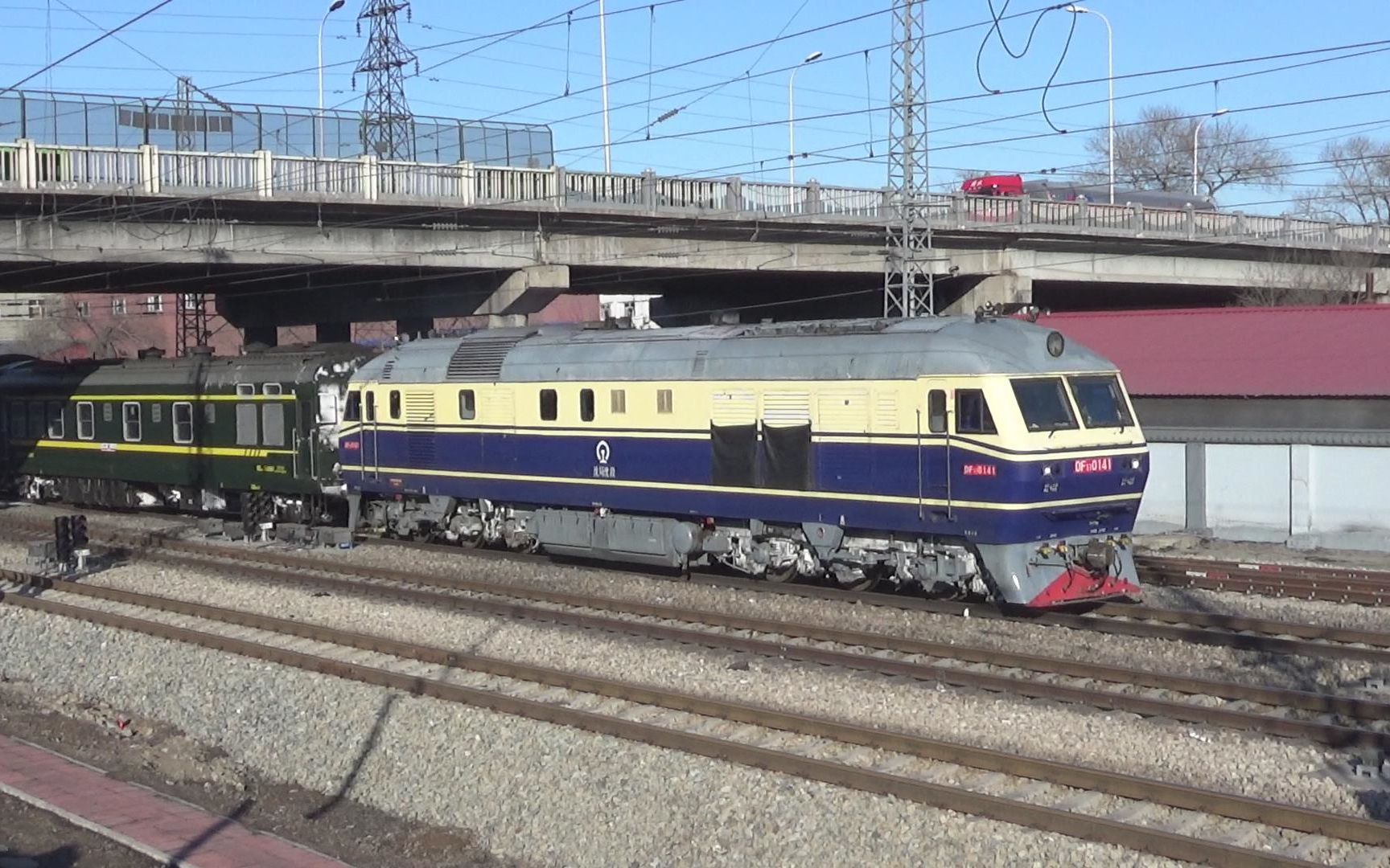 df11 0141 k550次(齐齐哈尔-大连)出平齐线齐北场 2018.03.