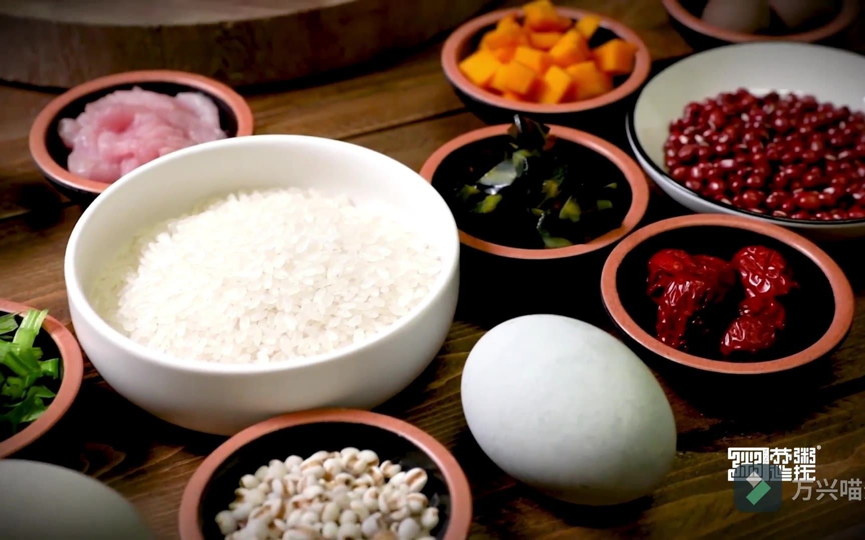 人生百味在小雪节气最喜欢喝苏粥巡抚一碗暖暖的粥