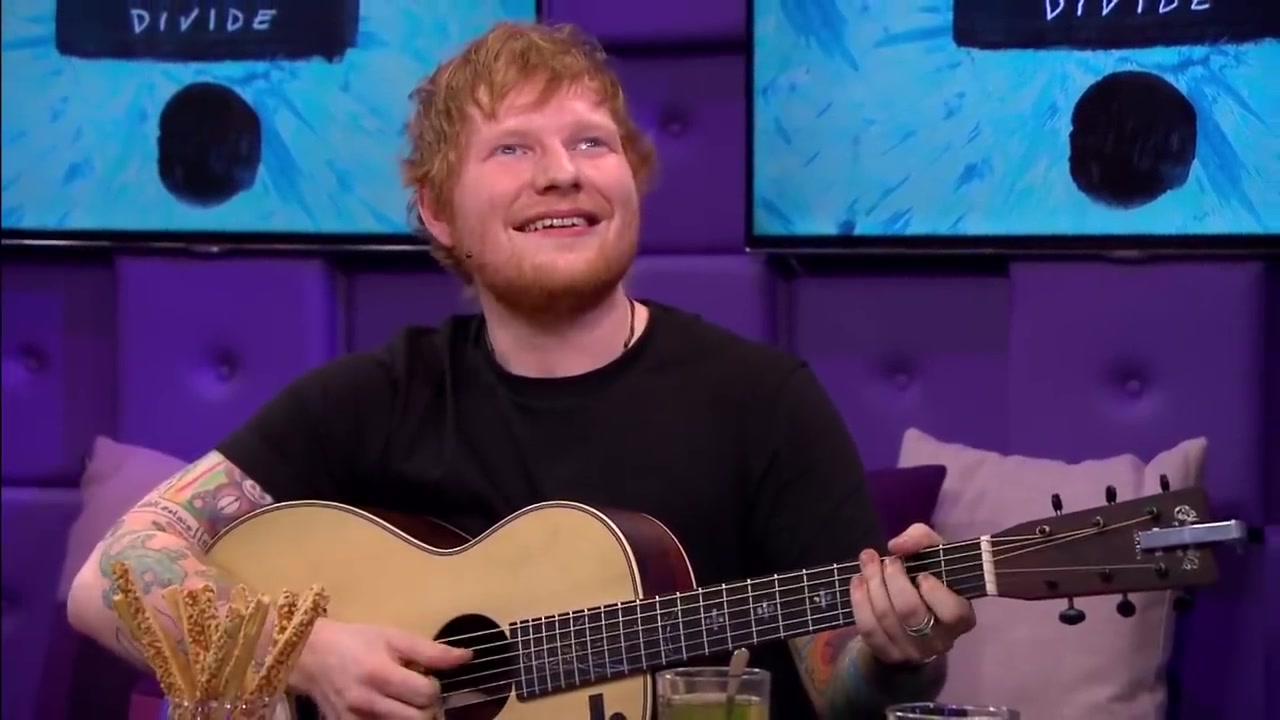【黄老板即兴吉他弹奏】ed sheeran improviseert erop los - rtl