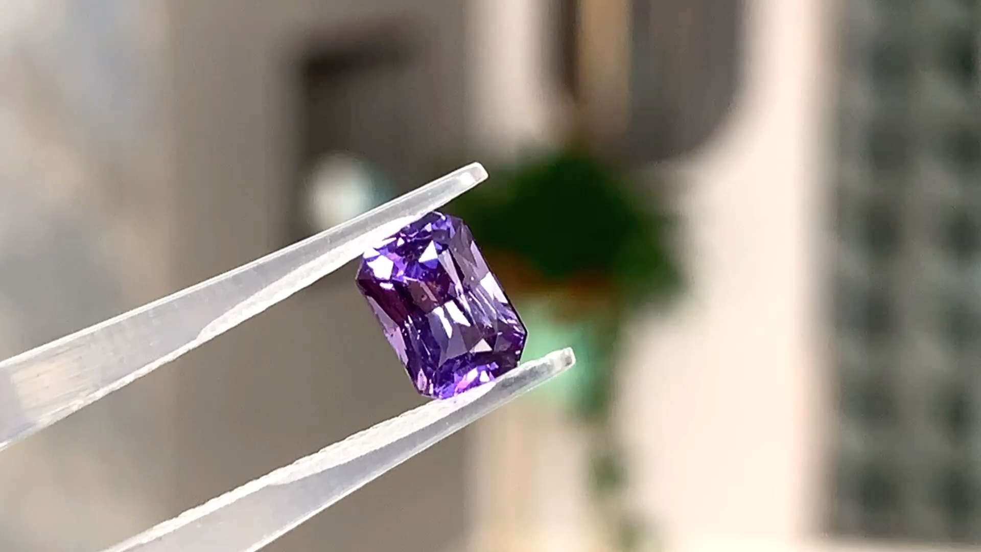 斯里兰卡9815烧紫蓝宝石 浪漫紫罗兰1.31克拉 超仙美 火彩璀璨