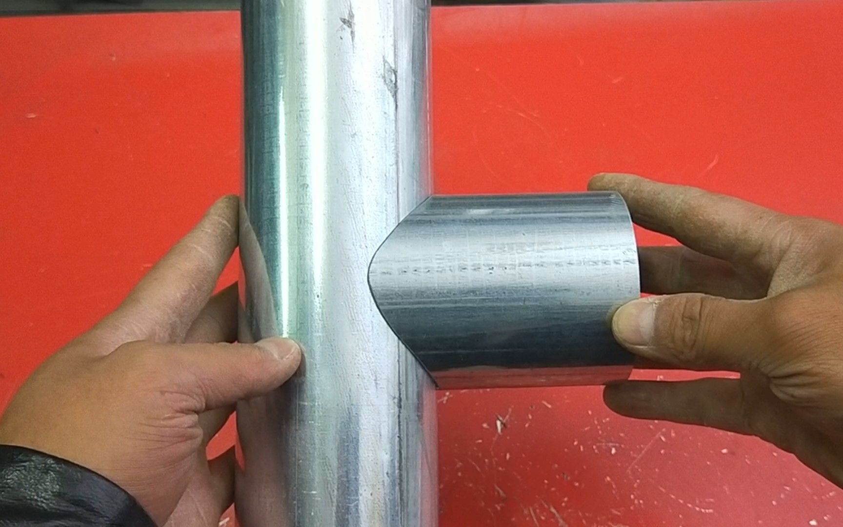 大小相同的圆管如何切马鞍口,这种方法简单易懂,很多人还不知道_哔哩