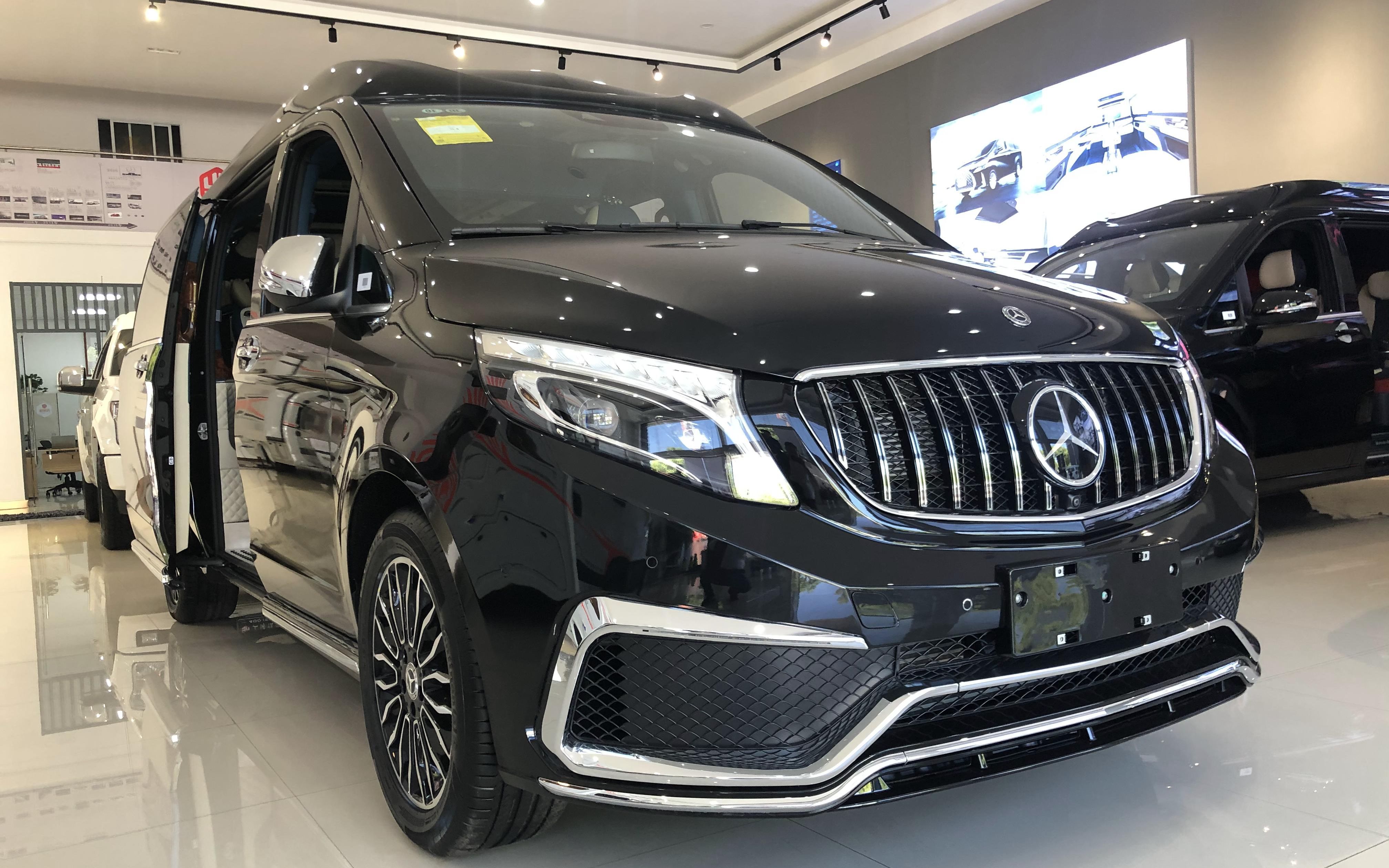 2020年新款奔驰v260l商务车_迈巴赫amg运动包围mpv