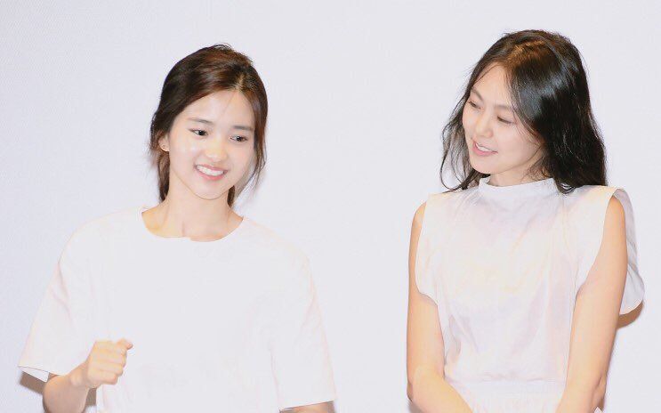 160605 金泰梨 金敏喜 《小姐》舞台问候 饭拍2