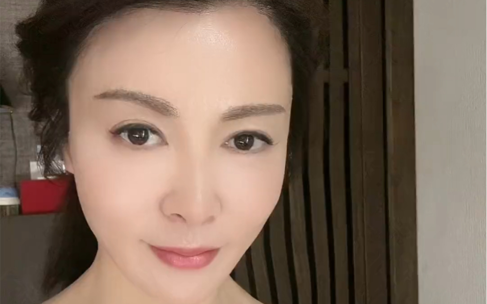 懂事的小伙子已经开始夸阿姨了-70后美姨-70后美姨-哔哩哔哩视频