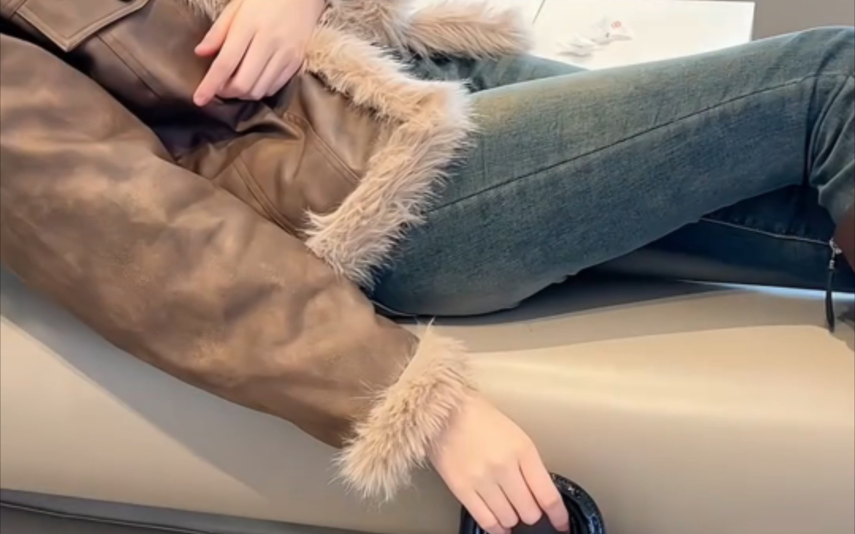 女生长筒靴