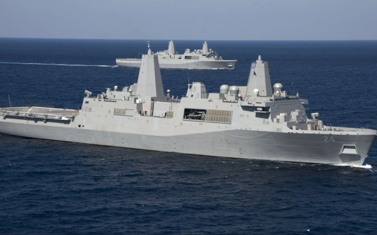 为太空战做准备?美军两栖运输舰测试高能激光武器