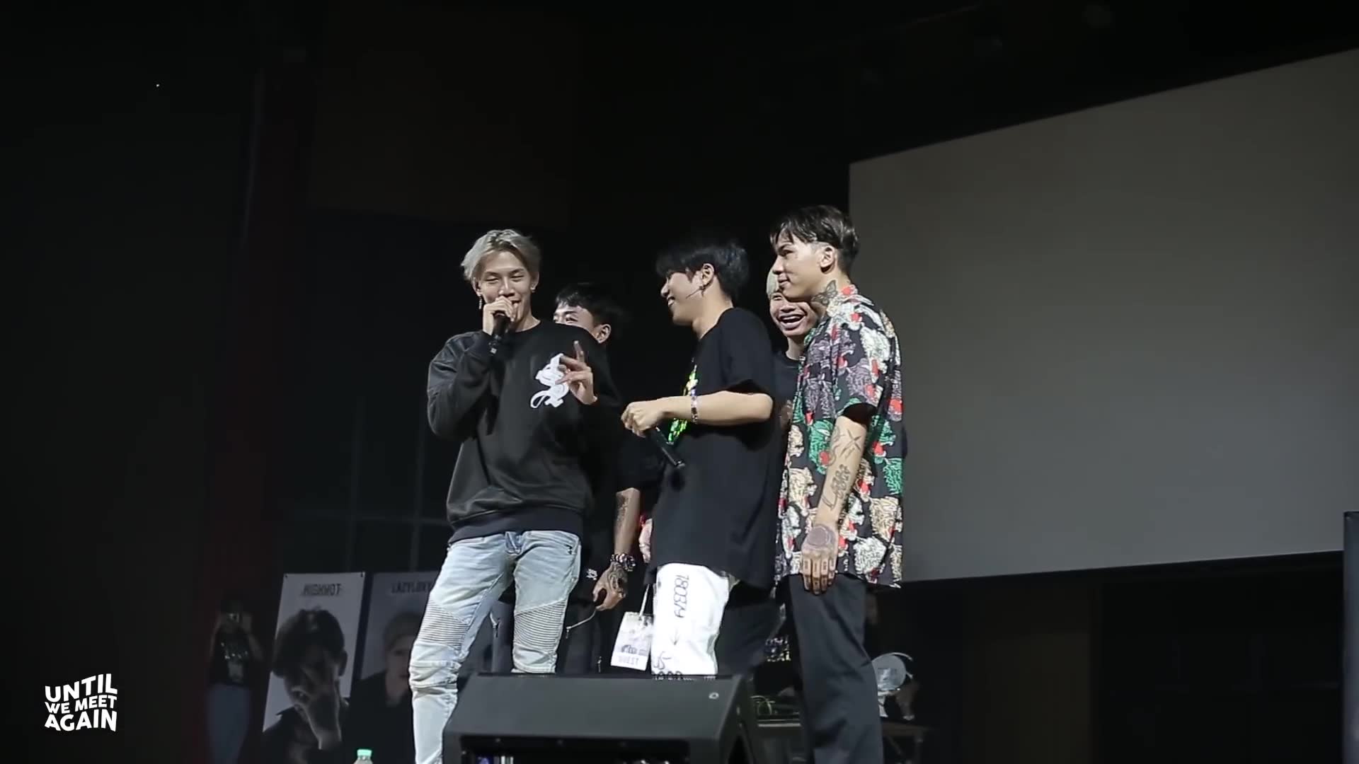 [图]【泰国音乐】Highhot x Lazyloxy x Og-anic Live饭拍 @UNTIL WE MEET AGAIN FAN MEETING