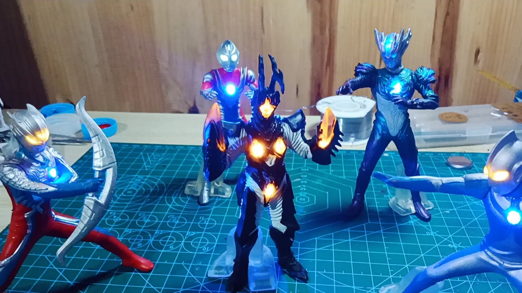 国产扭蛋做出赛迦奥特曼剧场版,效果.觉得好看的,麻烦给个赞.