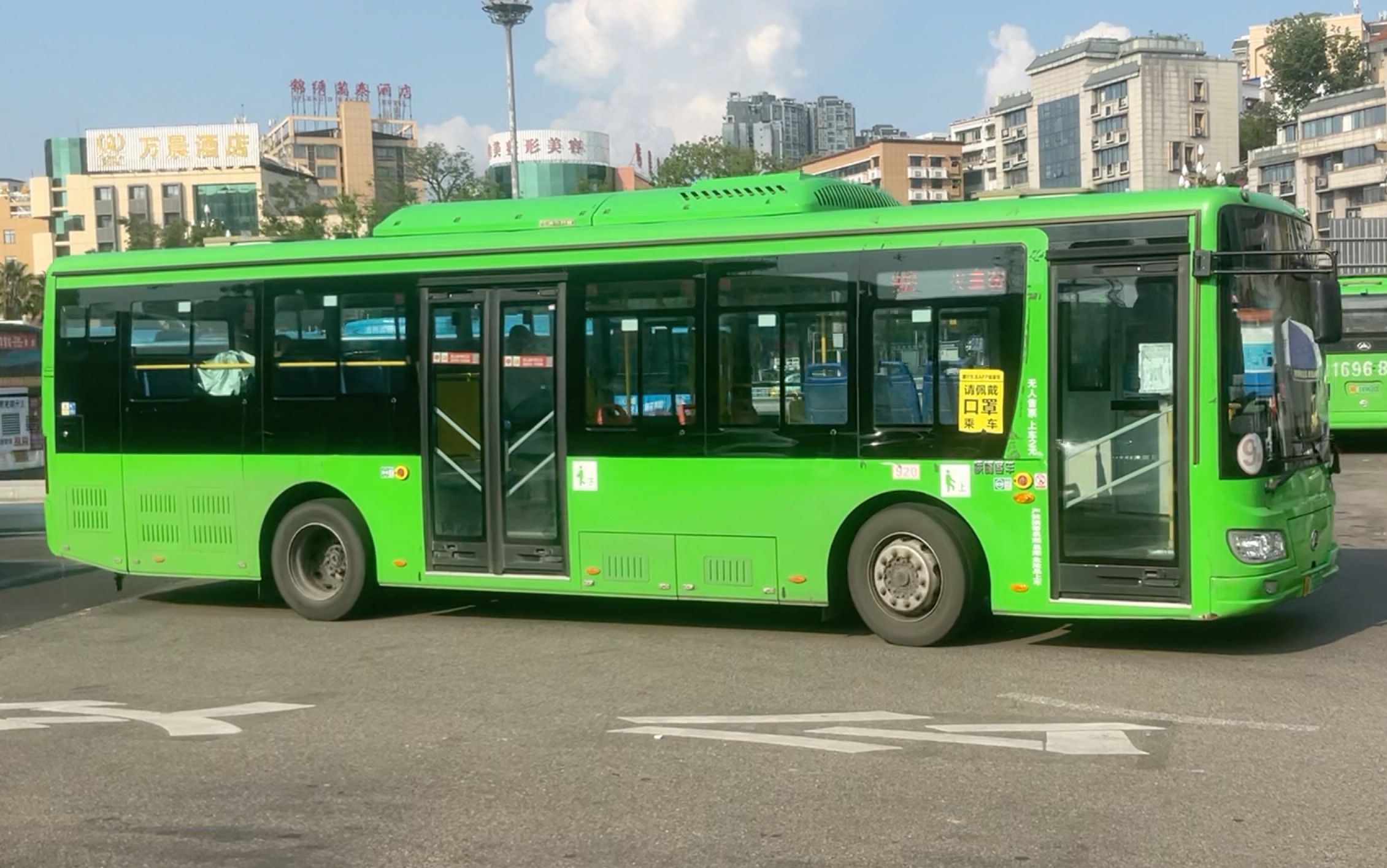 南充公交9路峨眉e10!