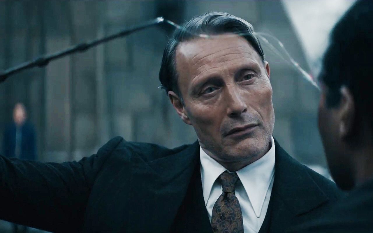 拔叔版格林德沃亮相!魔幻大片《神奇动物3》首曝预告