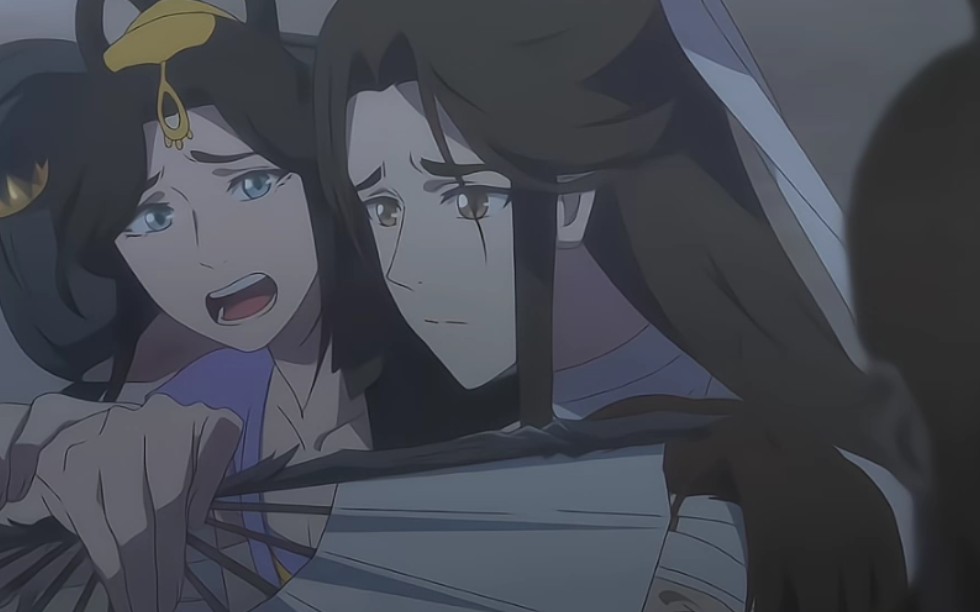 谢怜和师青玄不小心火烧鬼市,表情充满愧疚,花城被丢下可怜兮兮