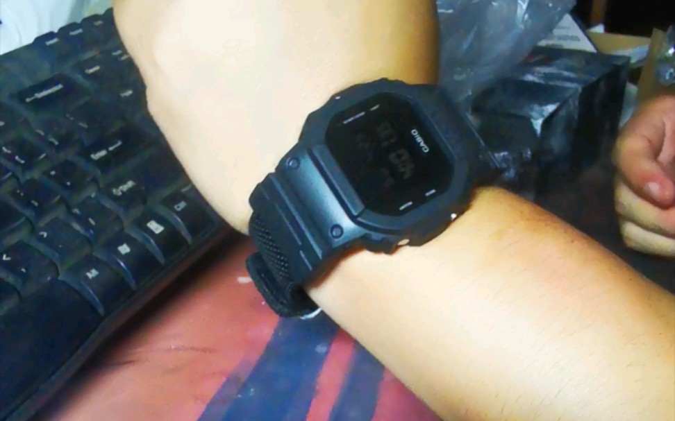 卡西欧GSHOCK黑武士DW5600BBN1PR开箱视频哔哩哔哩bilibili