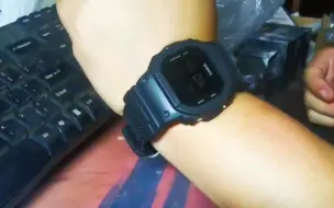 Télécharger la video: 卡西欧G-SHOCK黑武士DW-5600BBN-1PR开箱视频