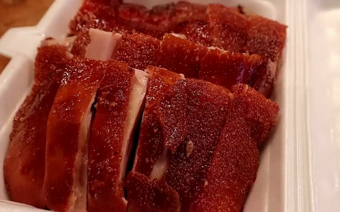 香港美食几十年老字号 出名烧猪乳猪烧肉 新鲜出炉 爆肉汁 皮脆肉嫩 烧鹅烧鸭美味好食 富记烧味观塘哔哩哔哩bilibili