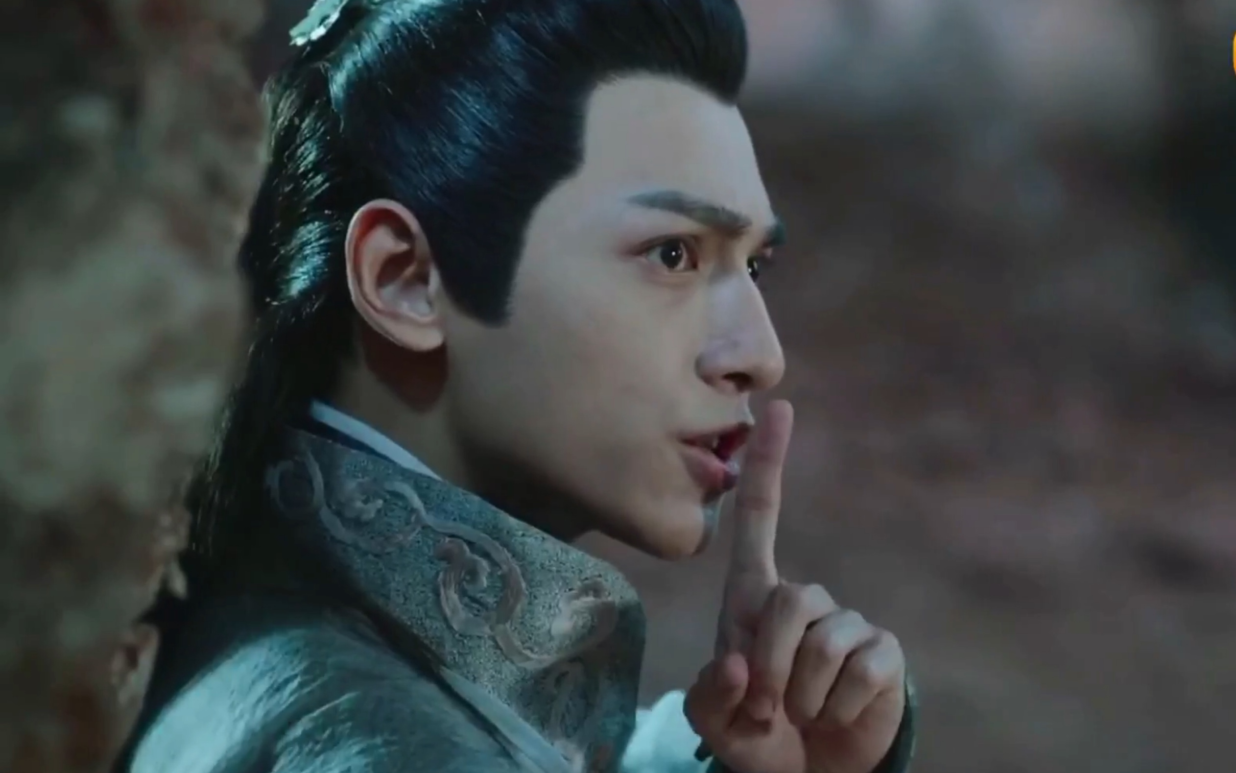 [罗云熙 润玉]润玉与穷奇打戏cut 大殿下另类的训宠方式