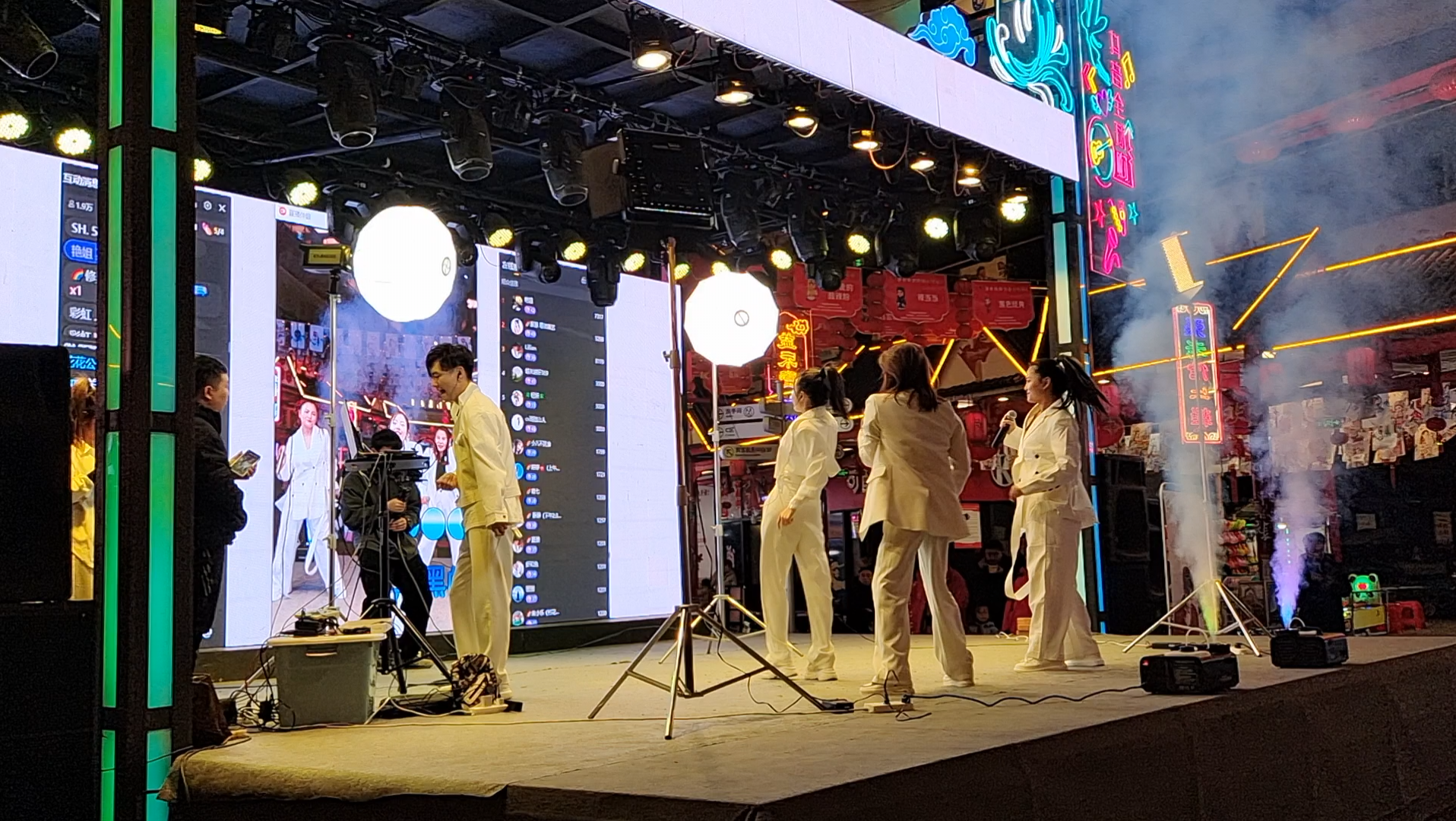 美女主播现场直播又唱又跳919106