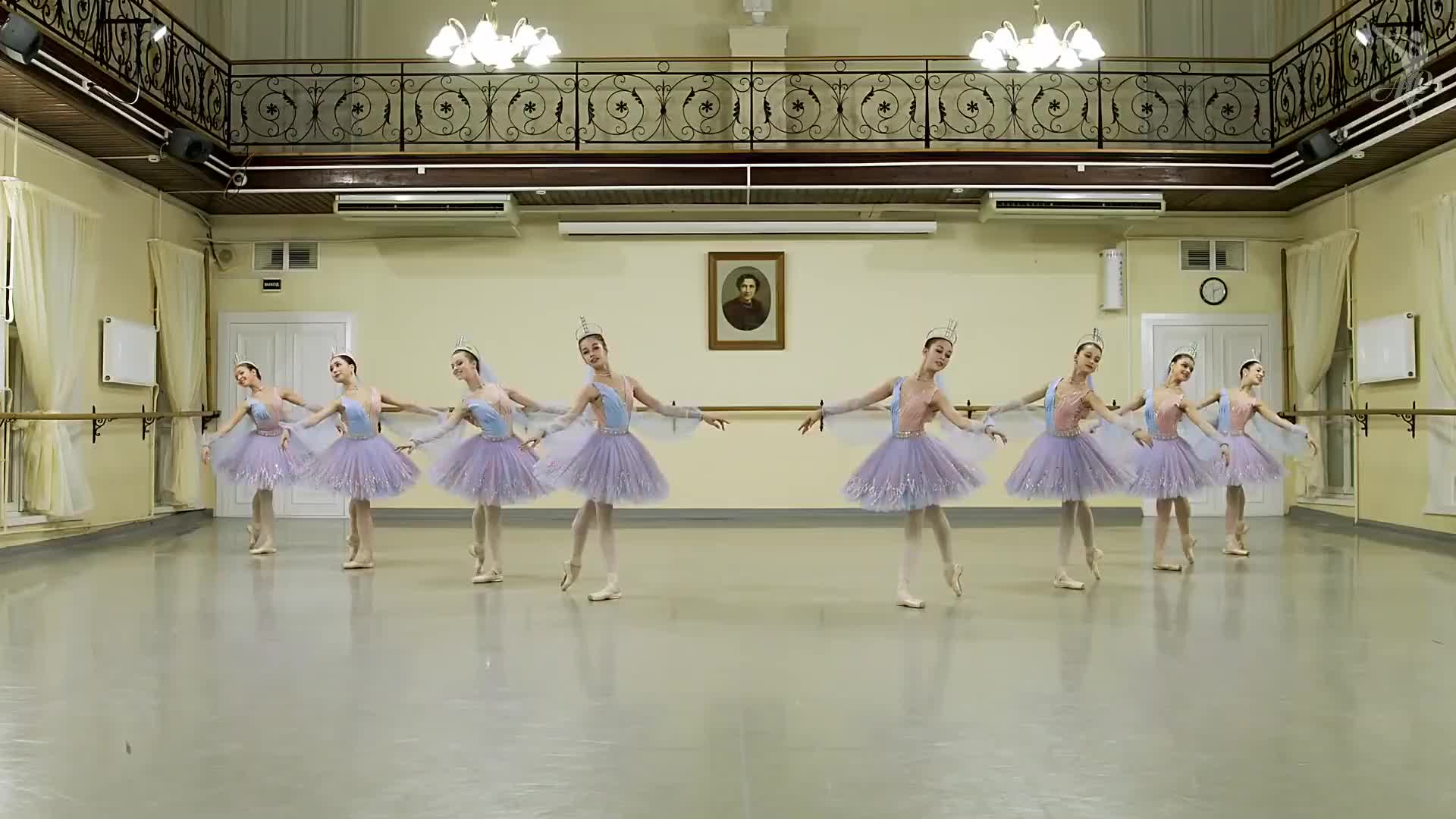 [图]Dance of the Hours from Ballet Gioconda - Vaganova Ballet Academy