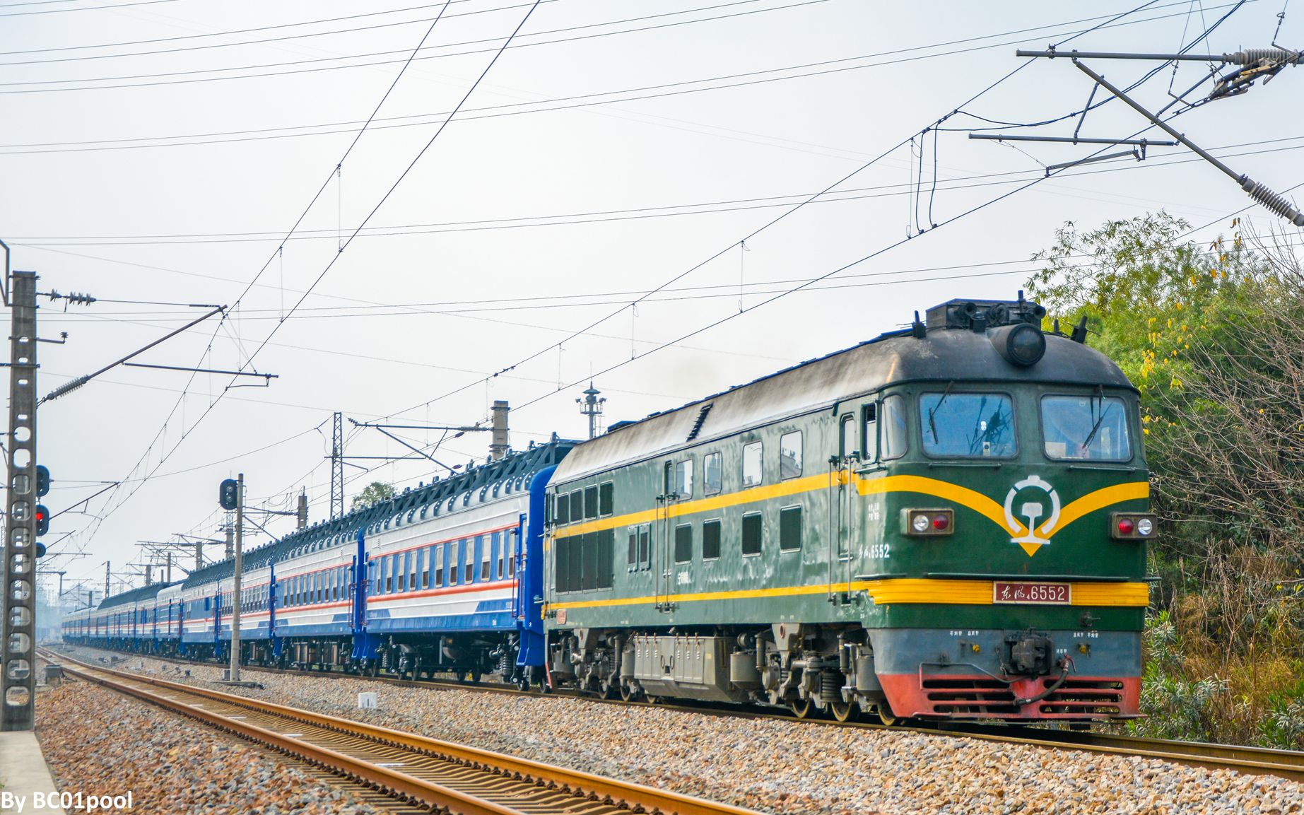 火车迷蓝绿组合宿营车崭新出厂