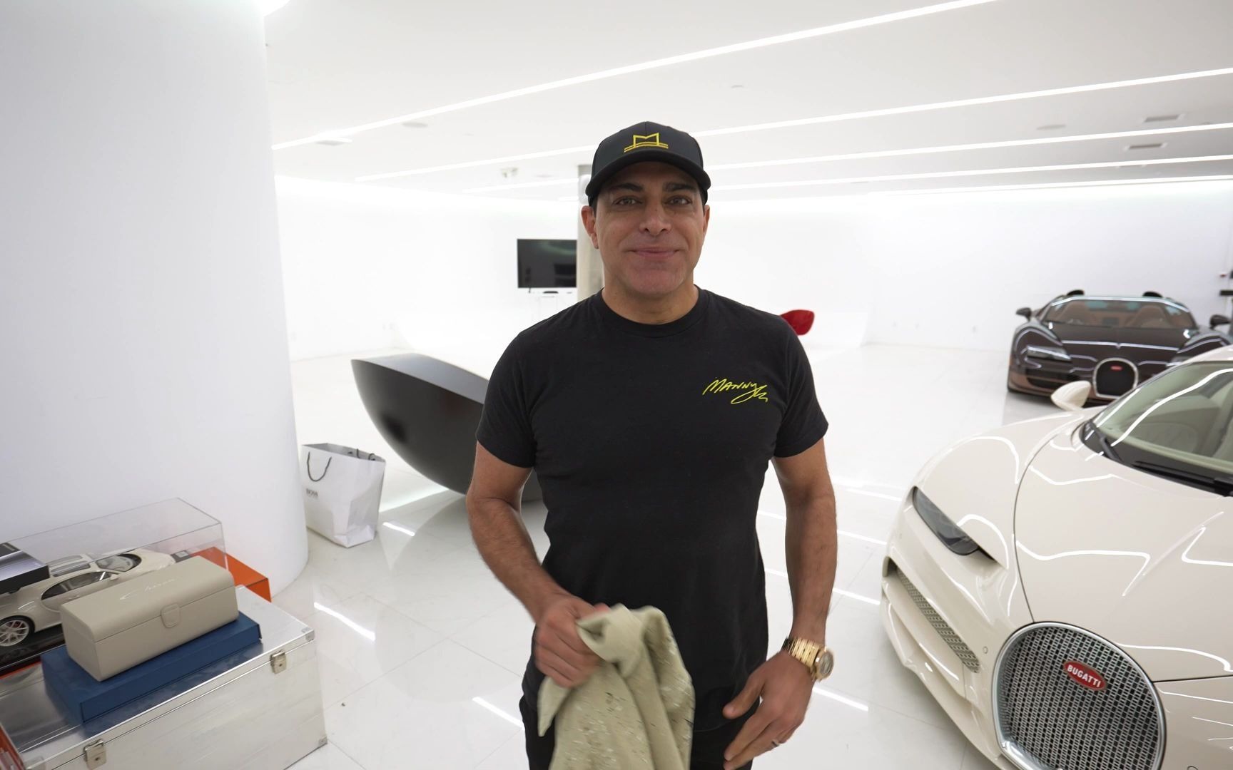 manny khoshbin_哔哩哔哩 (゜-゜)つロ 干杯~-bilibili