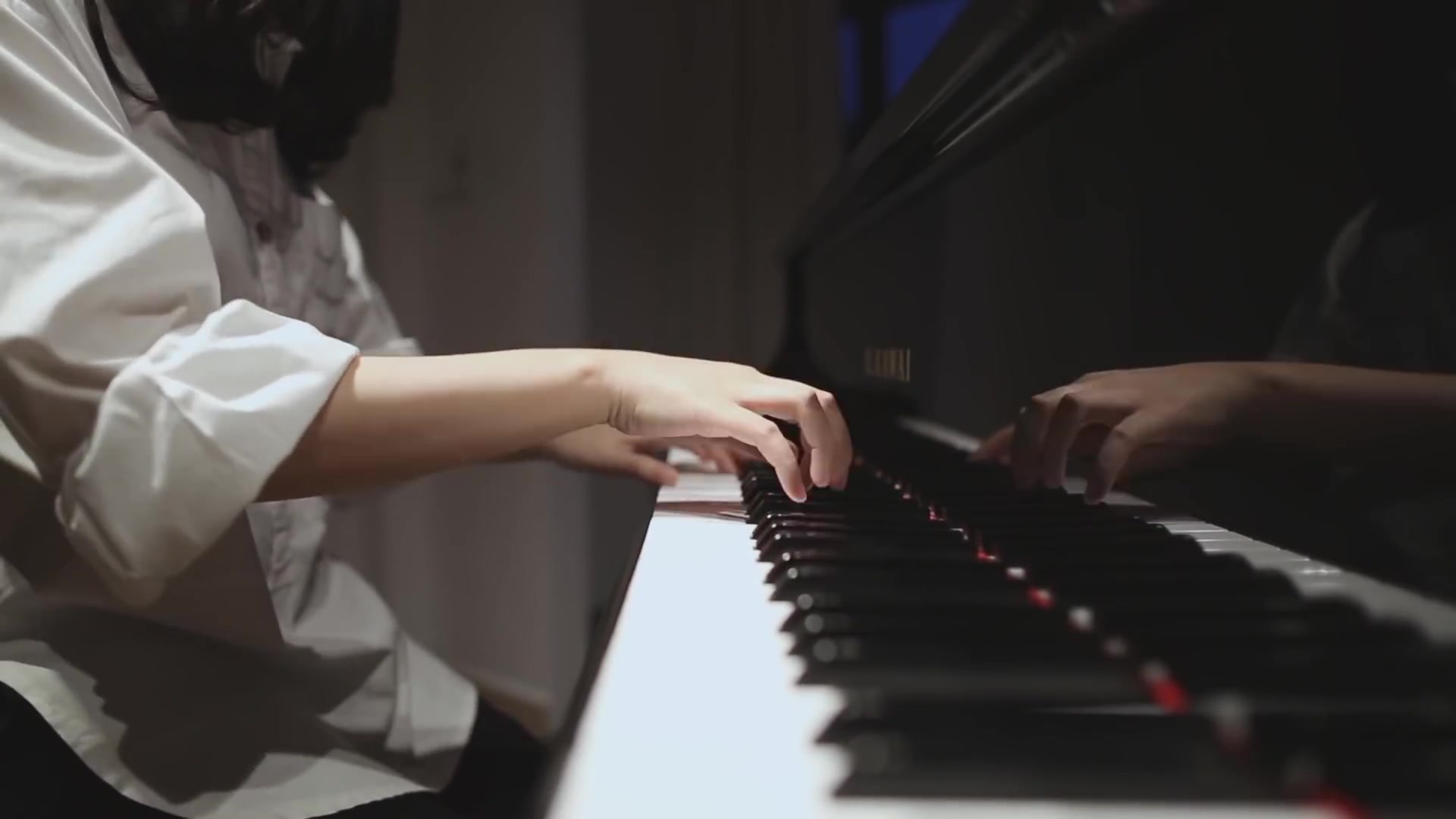 [图]Chi Pu _ CUNG ĐÀN VỠ ĐÔI _ PIANO COVER _ AnCoong