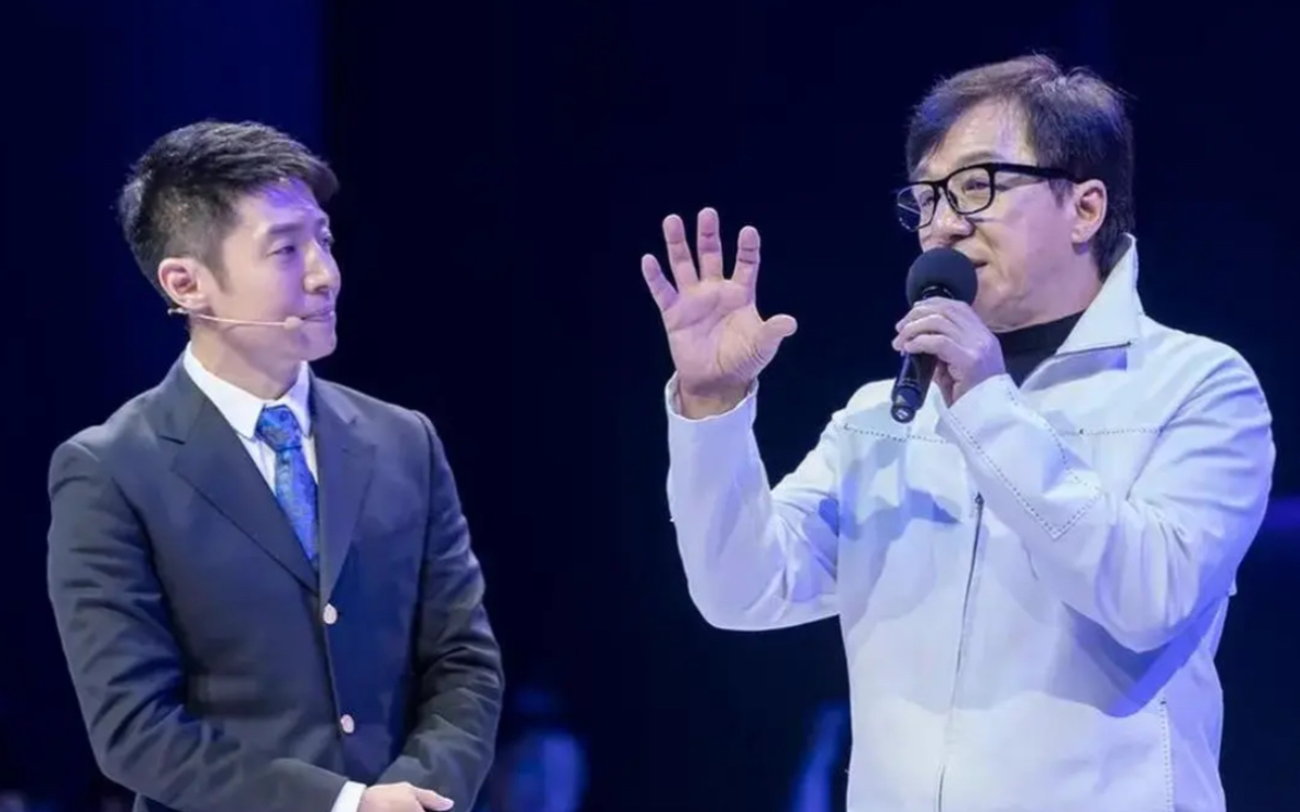 撒贝宁采访成龙"中国名片"拍电影受伤的往事