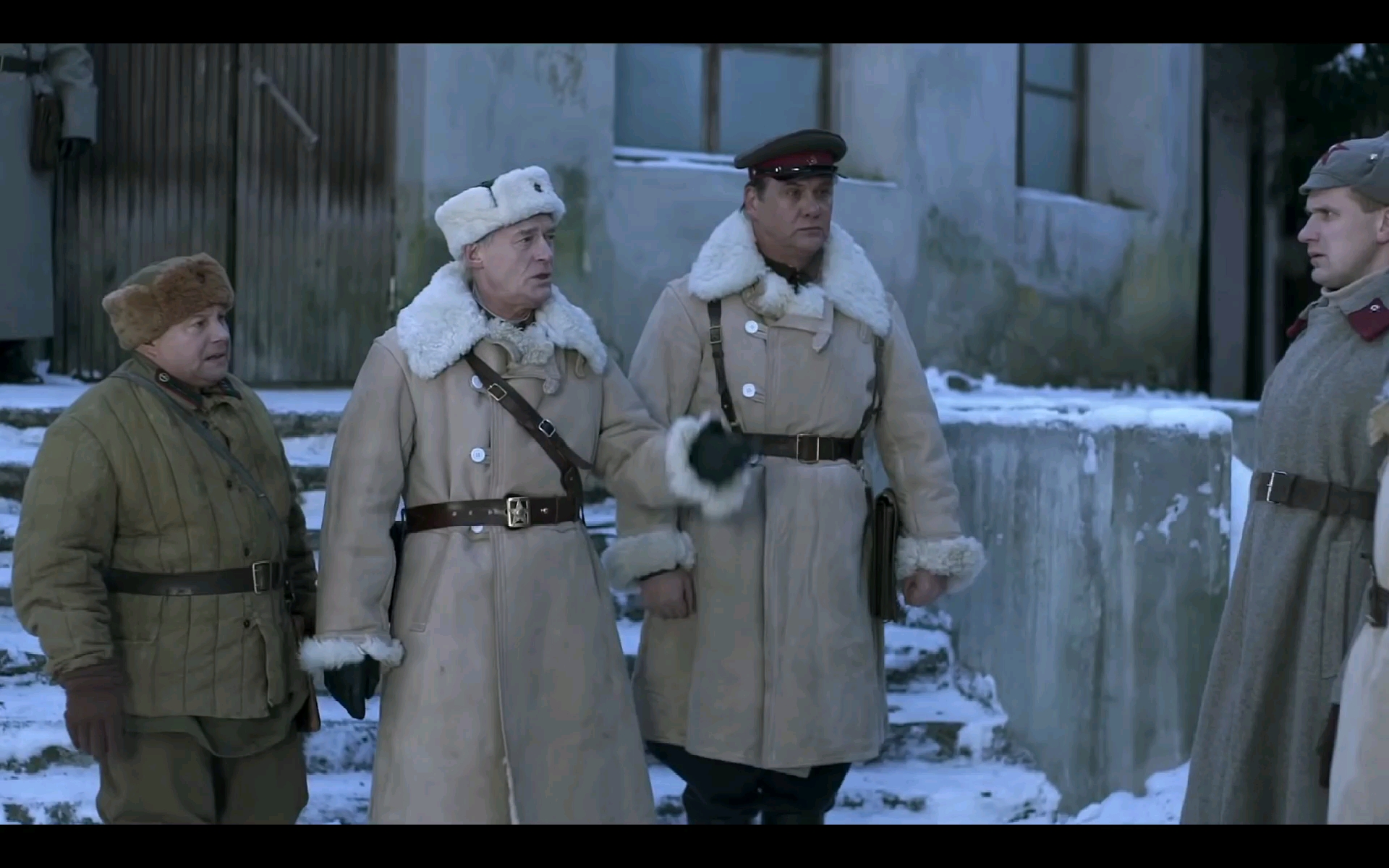 苏军马靴帅哥同首长告别