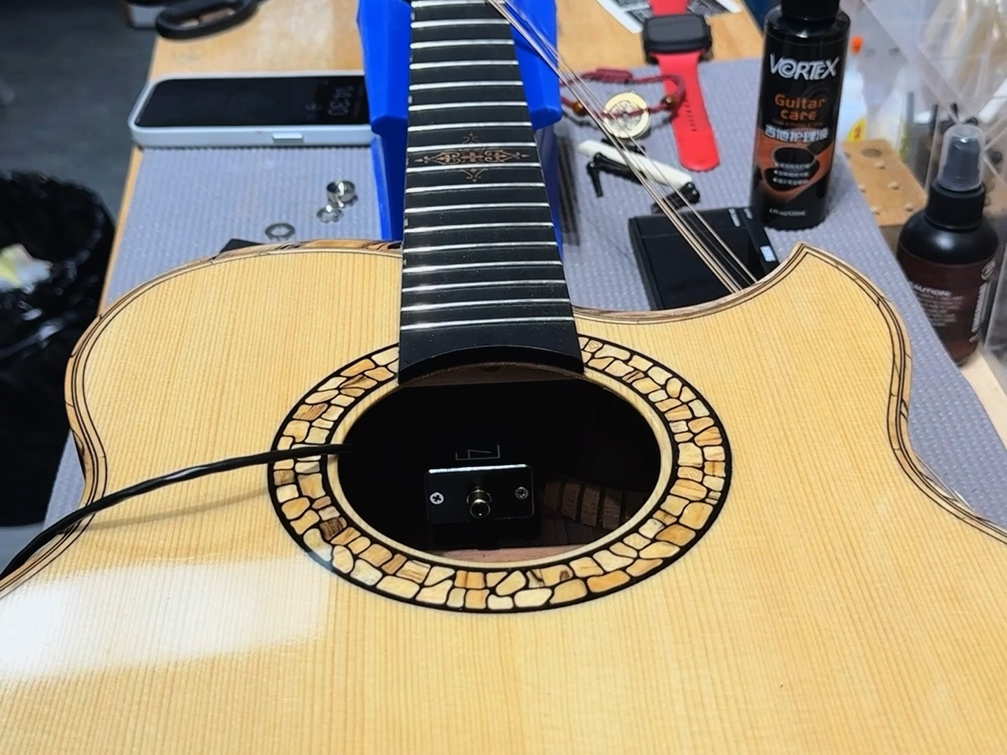 工作日志,为平光吉他安装拾音系统