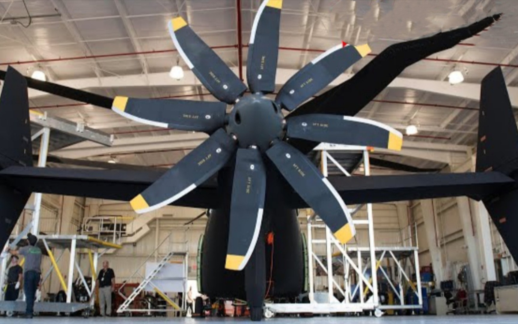 世界最快直升机,未来或将替代黑鹰的"波音西科斯基sb-1挑衅者"共轴反