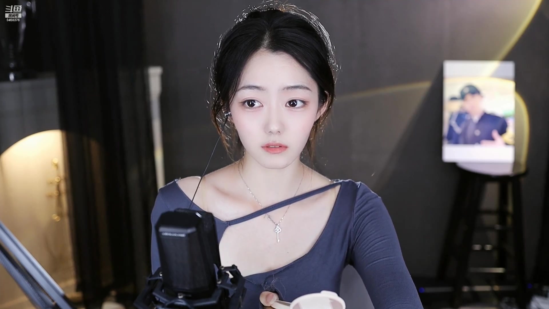 玩蛇姐姐-2022_09_19_20_15_30_哔哩哔哩_bilibili