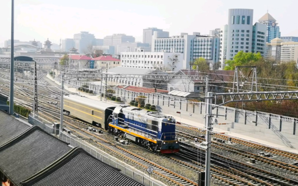 df7c-5526附挂wx25t-999530去往北京南站方向