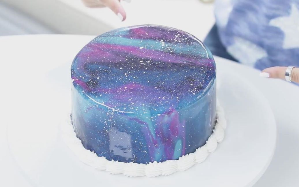 美女送你一个银河系——自制镜子一样的银河系蛋糕