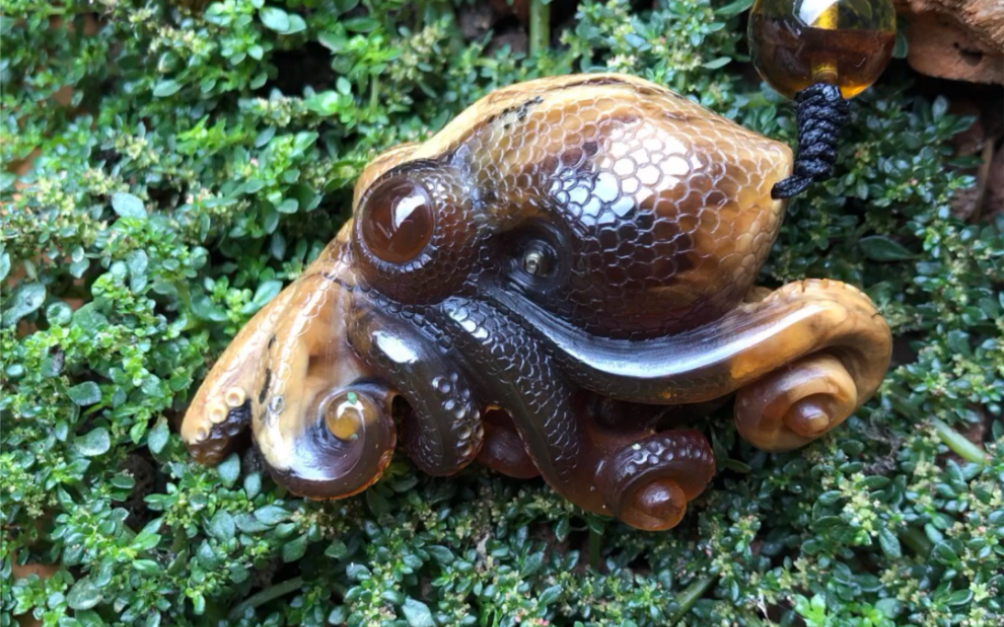 欢迎来到kino动物世界!kino原创琥珀雕刻艺术设计!