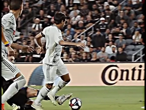 大卫 比利亚 四连闪躲 进球