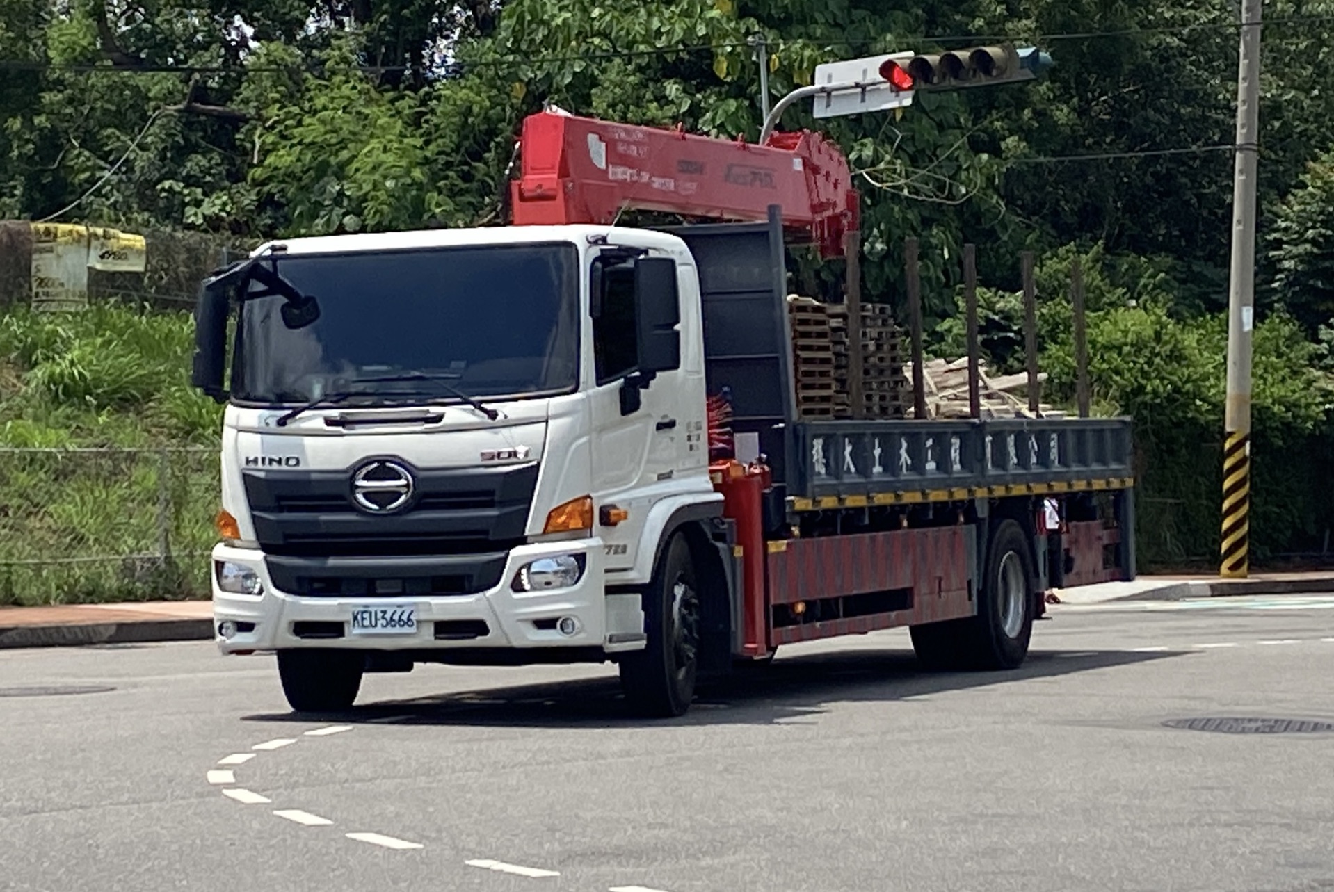 hino 500 欧六排放 随车吊货车